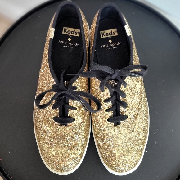 Keds ♠︎ Kate Spade New York Gold Glitter Shoes - Picture 4 of 15